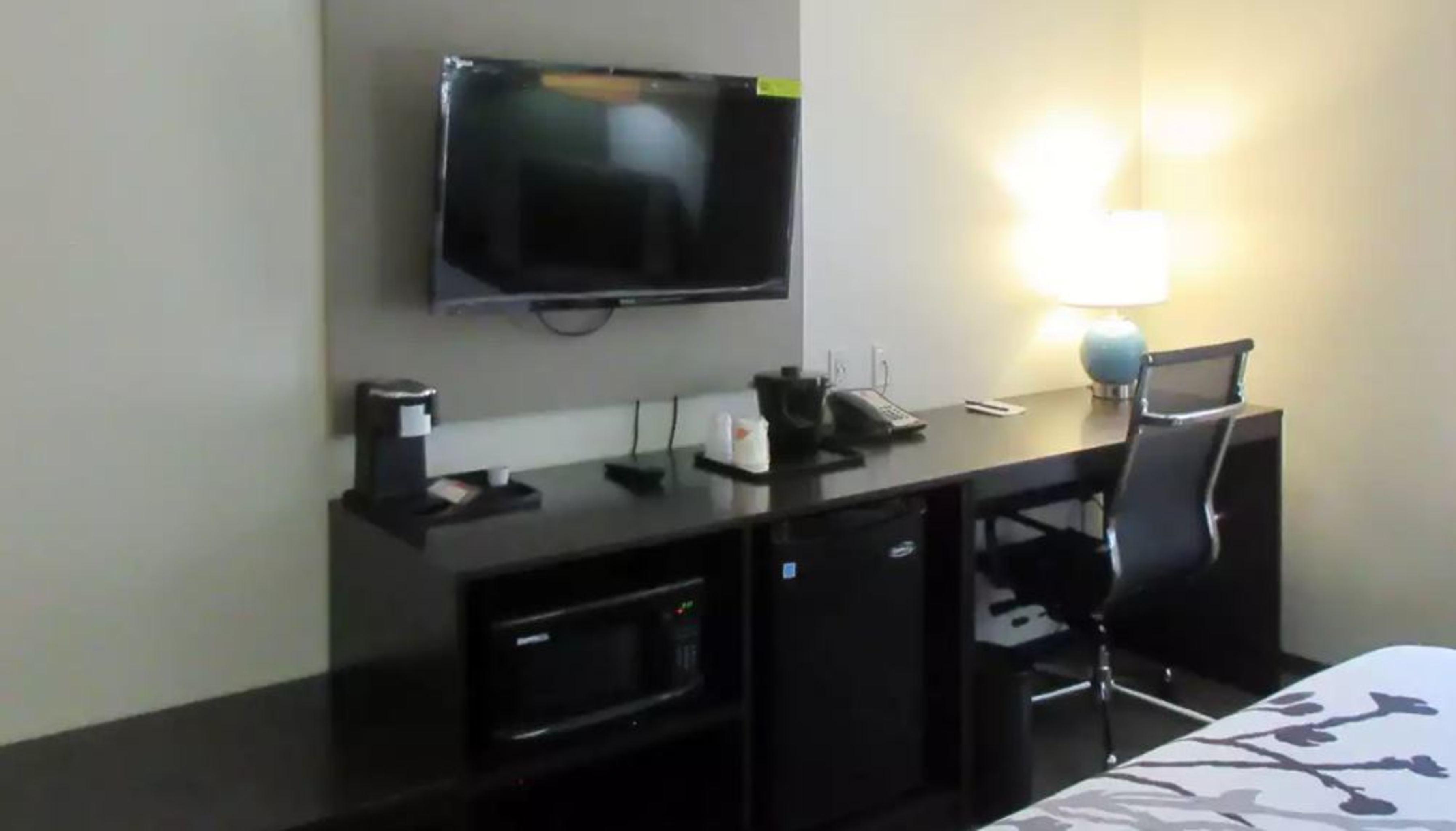 Klamoya Sleep Inn&Suites Chiloquin Bagian luar foto