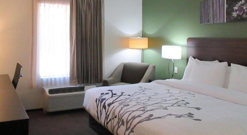 Klamoya Sleep Inn&Suites Chiloquin Bagian luar foto