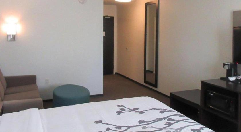 Klamoya Sleep Inn&Suites Chiloquin Bagian luar foto